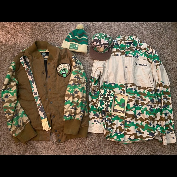 Pink Dolphin bundle sold - Picture 6 of 6